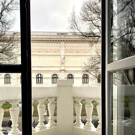 Antwerp Museum Suites Екстериор снимка